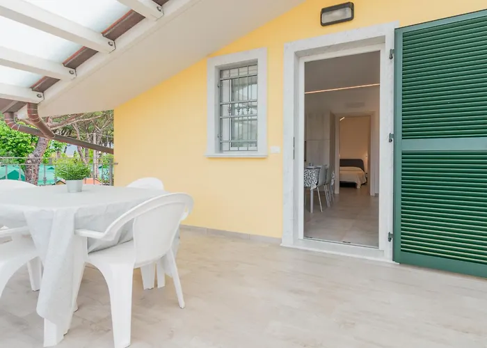 Apuano マリーナ・ディ・マッサ