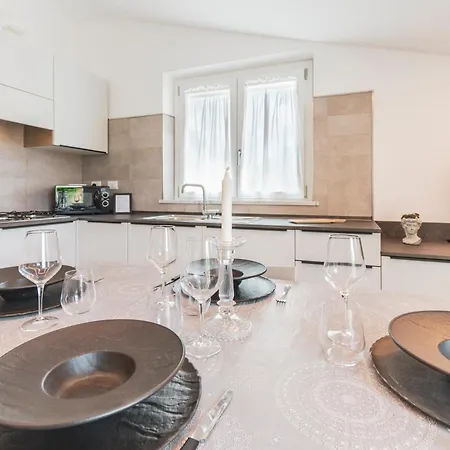 Apuano Kamp alanı *