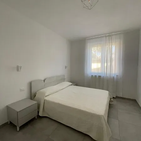 Apuano مارينا دي ماسا
